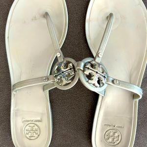 Tory Burch jelly’s